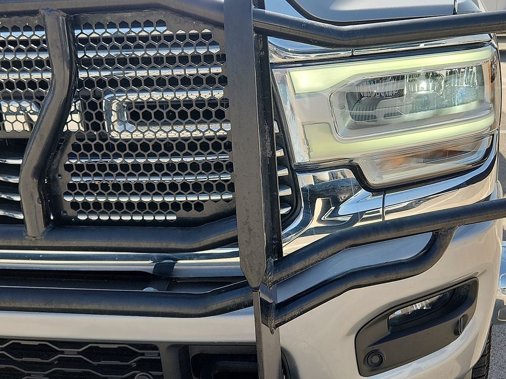 2024 RAM 3500 Laramie Crew Cab 4x4 8' Box