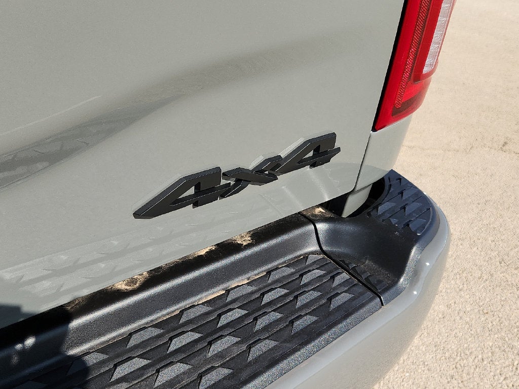 2027 RAM Ram 3500 RAM 3500 LARAMIE MEGA CAB 4X4 6'4' BOX