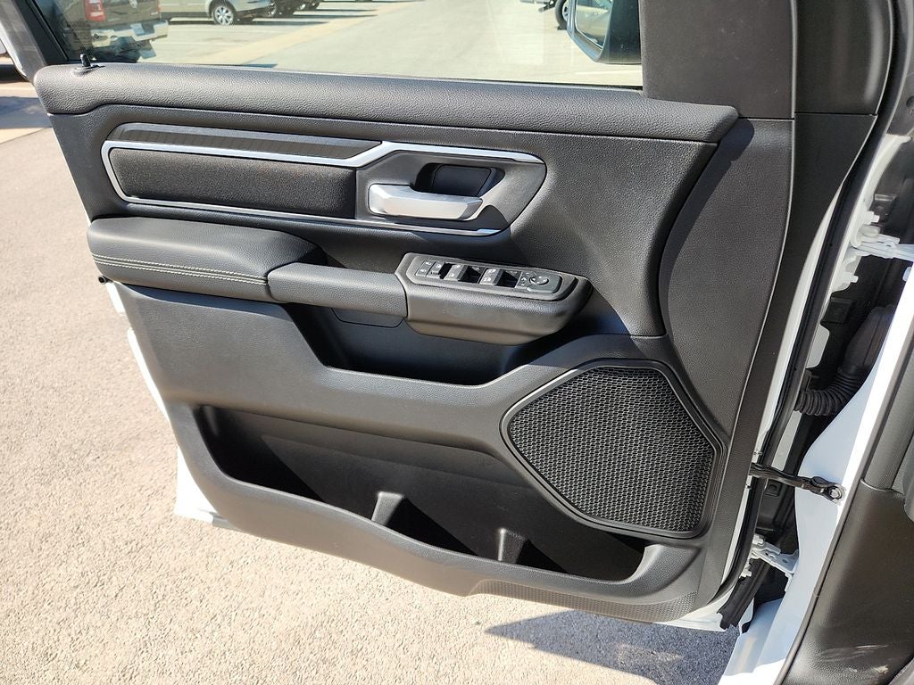 2025 RAM 1500 RAM 1500 LONE STAR CREW CAB 4X2 5'7' BOX