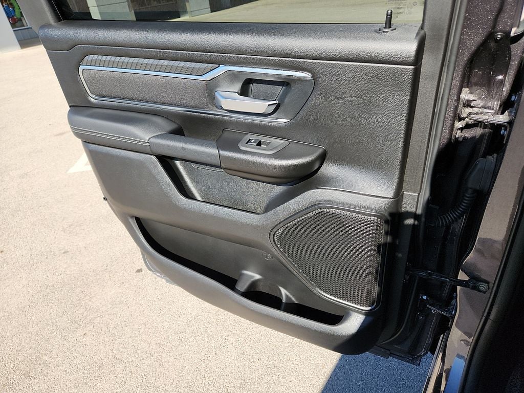 2025 RAM 1500 RAM 1500 LONE STAR CREW CAB 4X2 5'7' BOX