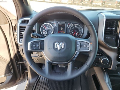 2025 RAM 1500 RAM 1500 LONE STAR CREW CAB 4X2 5'7' BOX