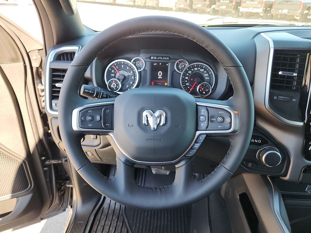 2025 RAM 1500 RAM 1500 LONE STAR CREW CAB 4X2 5'7' BOX