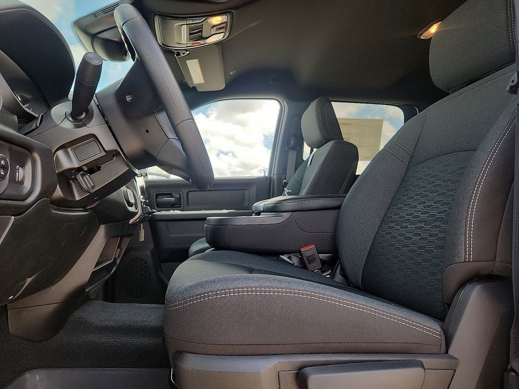 2026 RAM 2500 RAM 2500 TRADESMAN CREW CAB 4X4 6'4' BOX