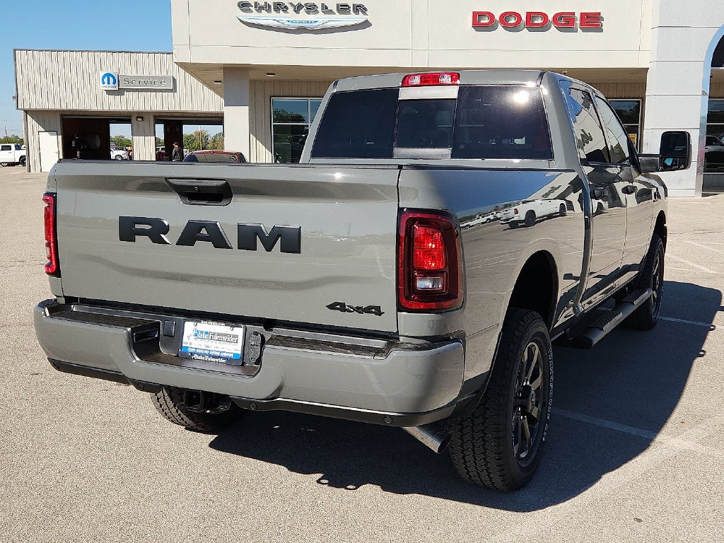 2027 RAM 2500 RAM 2500 BLACK EXPRESS CREW CAB 4X4 6'4' BOX