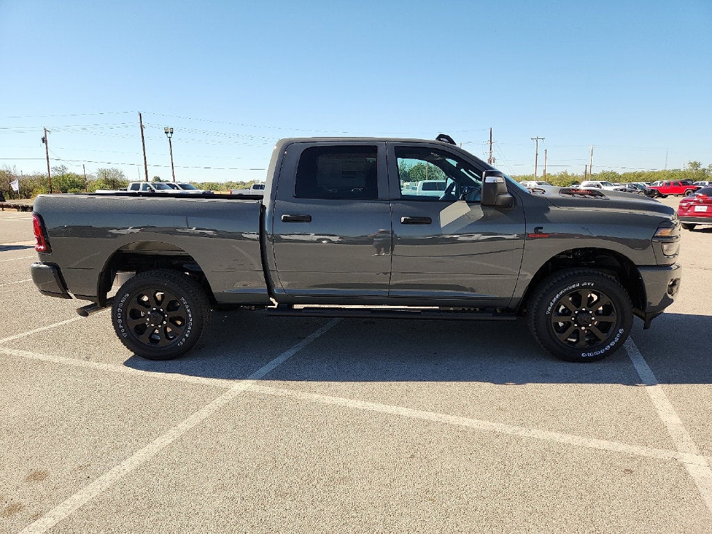 2027 RAM 2500 RAM 2500 BLACK EXPRESS CREW CAB 4X4 6'4' BOX