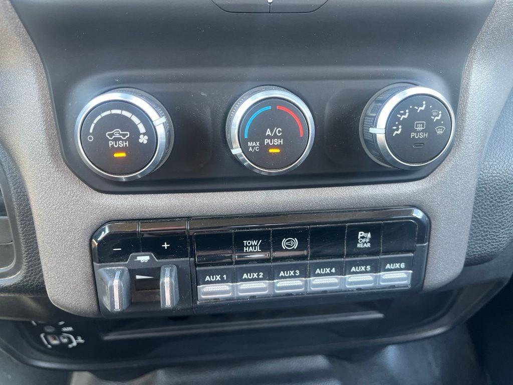 2019 RAM 2500 Tradesman Crew Cab 4x4 6'4' Box