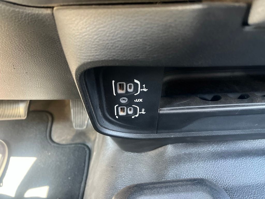 2019 RAM 2500 Tradesman Crew Cab 4x4 6'4' Box