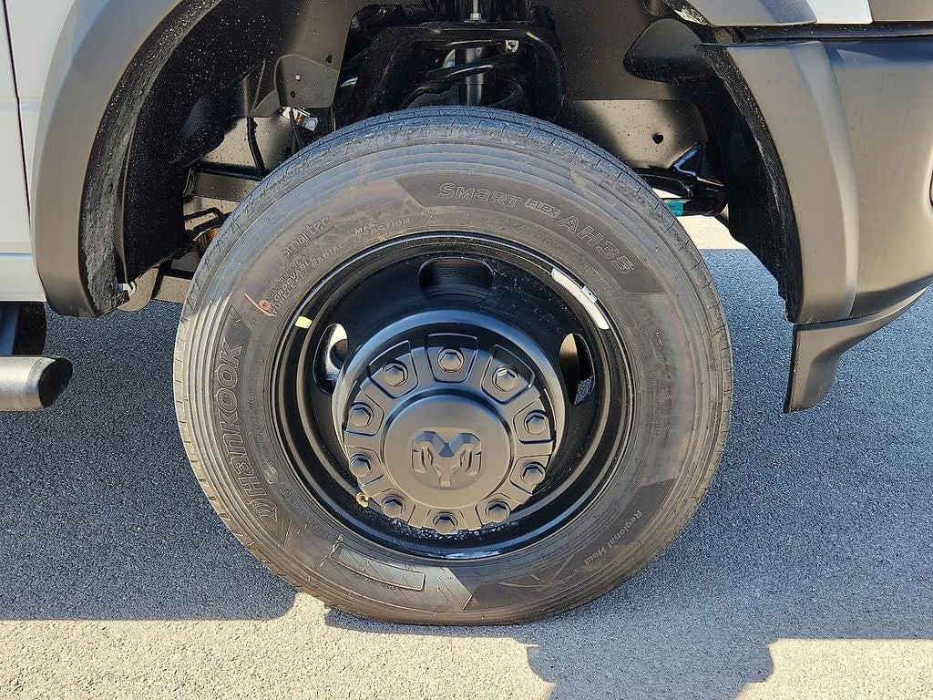2027 RAM 5500 Chassis Cab Tradesman