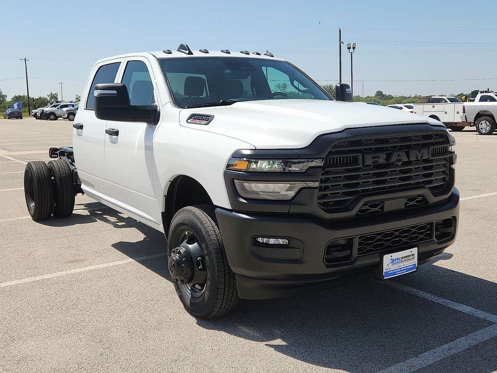 2026 RAM 3500 Chassis RAM 3500 TRADESMAN CREW CAB CHASSIS 4X4 60' CA