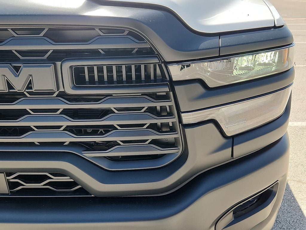 2026 RAM 3500 Chassis RAM 3500 TRADESMAN CREW CAB CHASSIS 4X4 60' CA