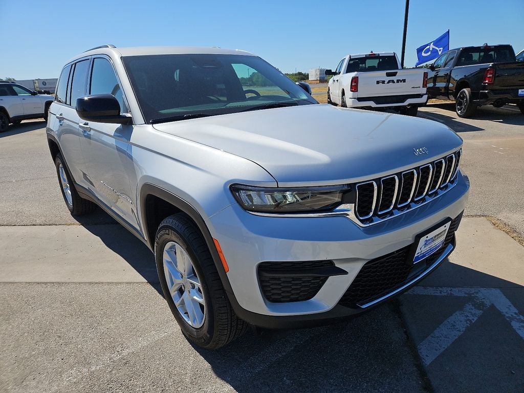 2026 Jeep Grand Cherokee GRAND CHEROKEE LAREDO 4X4