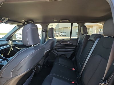 2026 Jeep Grand Cherokee GRAND CHEROKEE LAREDO 4X4