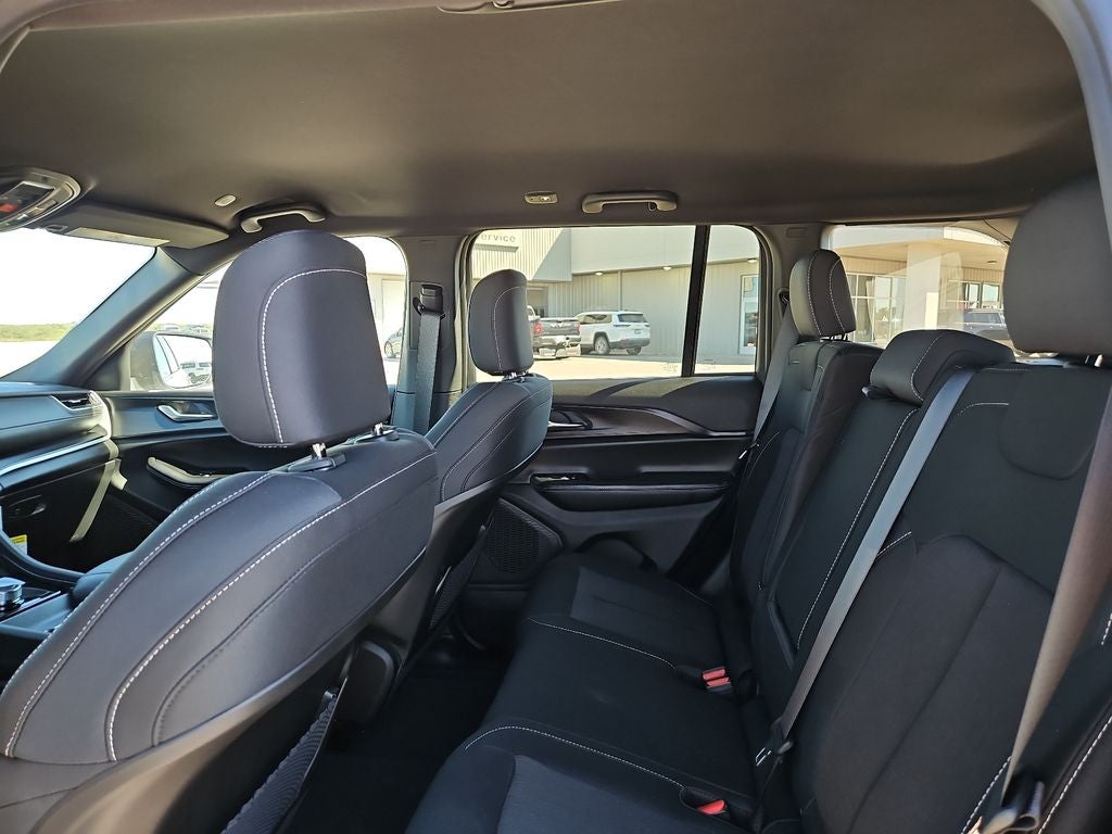 2026 Jeep Grand Cherokee GRAND CHEROKEE LAREDO 4X4