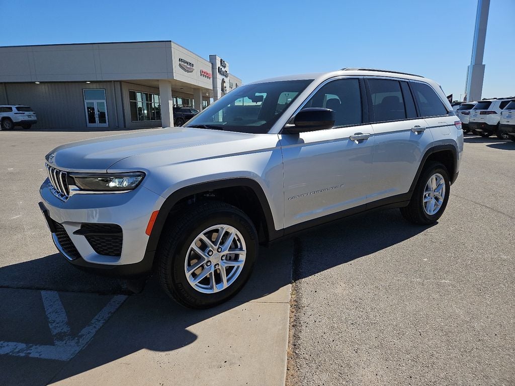 2026 Jeep Grand Cherokee GRAND CHEROKEE LAREDO 4X4