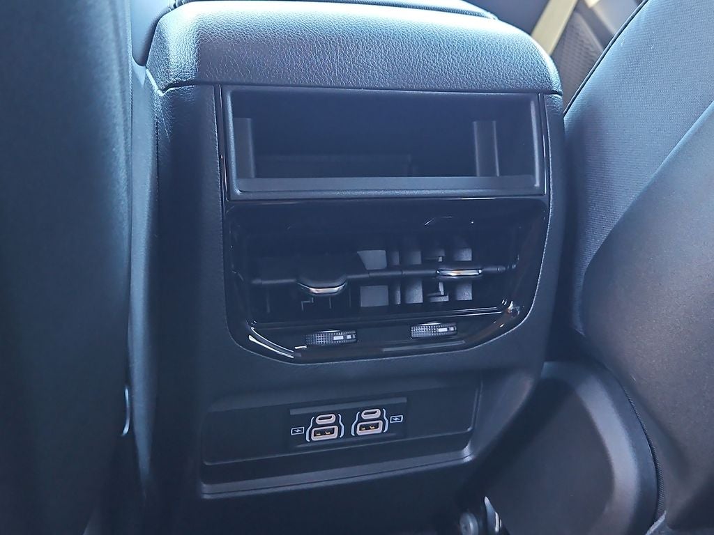 2026 Jeep Grand Cherokee GRAND CHEROKEE LAREDO 4X4