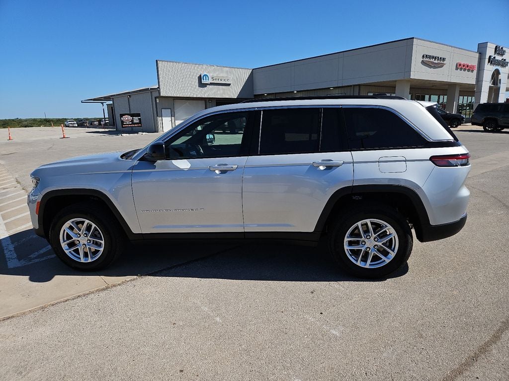 2026 Jeep Grand Cherokee GRAND CHEROKEE LAREDO 4X4