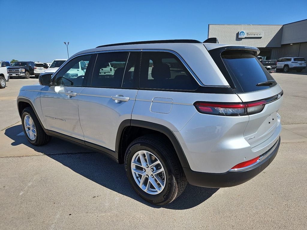 2026 Jeep Grand Cherokee GRAND CHEROKEE LAREDO 4X4