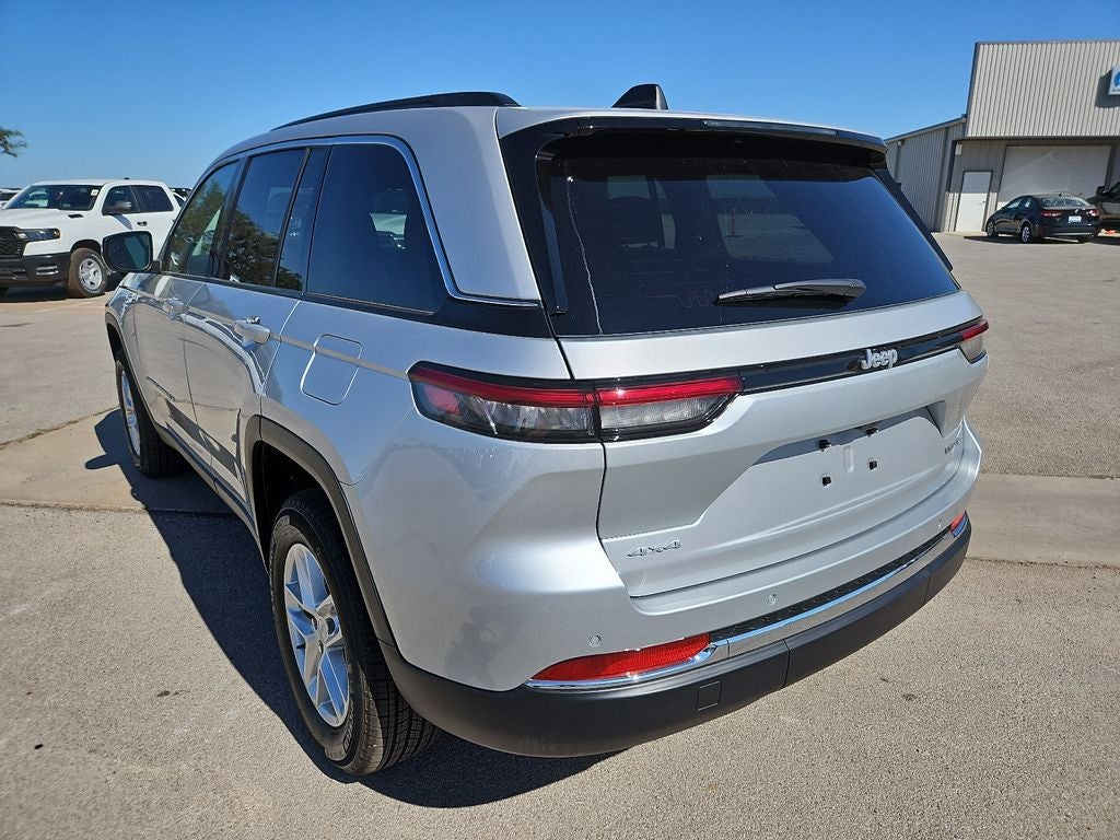 2026 Jeep Grand Cherokee GRAND CHEROKEE LAREDO 4X4