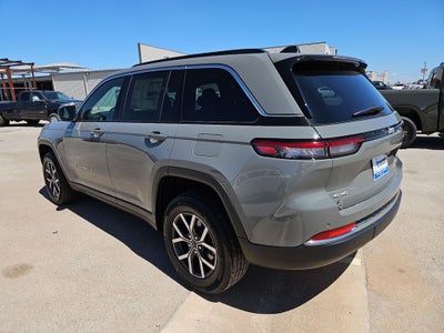 2027 Jeep Grand Cherokee GRAND CHEROKEE LAREDO X 4X4