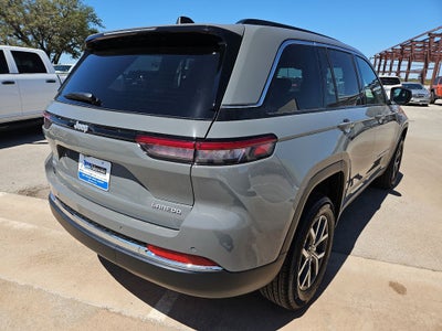 2027 Jeep Grand Cherokee GRAND CHEROKEE LAREDO X 4X4