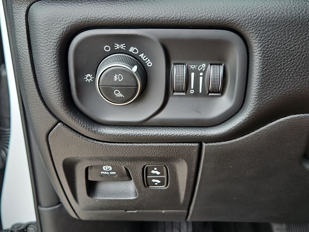 2026 RAM 1500 RAM 1500 LONE STAR CREW CAB 4X2 5'7' BOX