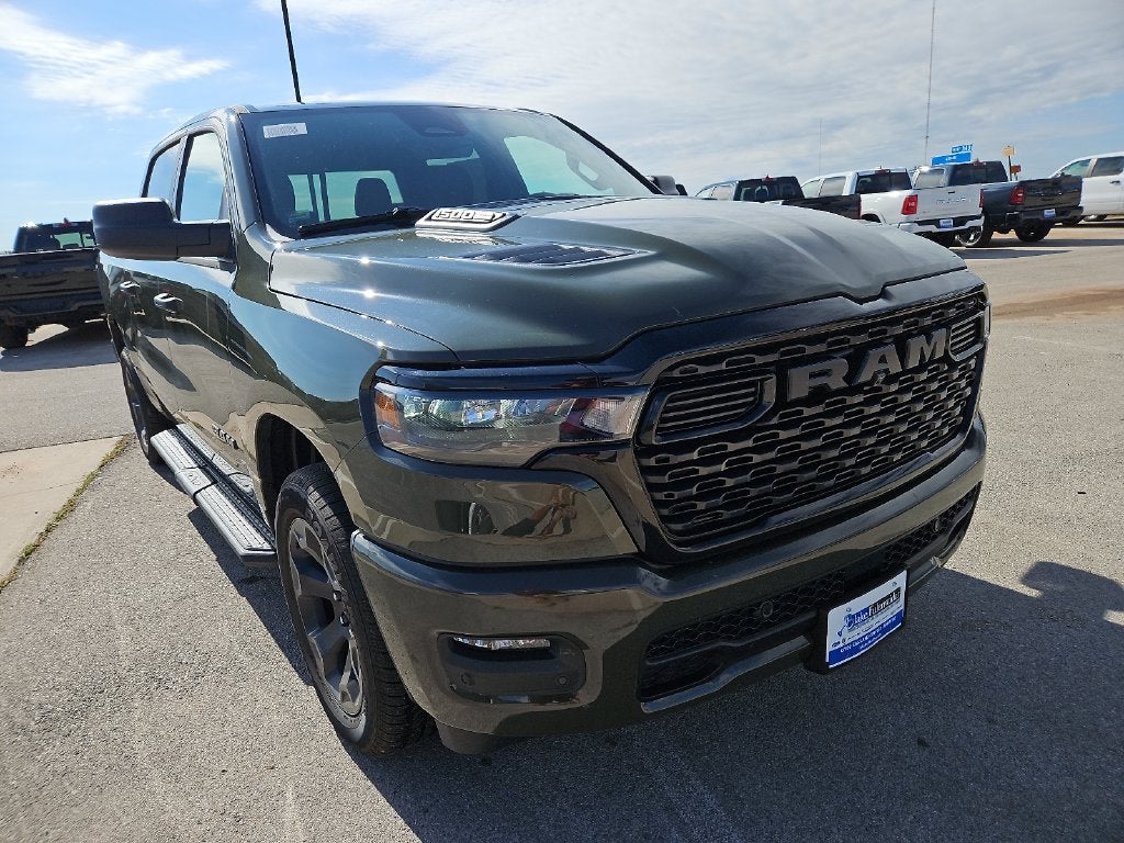 2026 RAM 1500 RAM 1500 EXPRESS CREW CAB 4X4 5'7' BOX