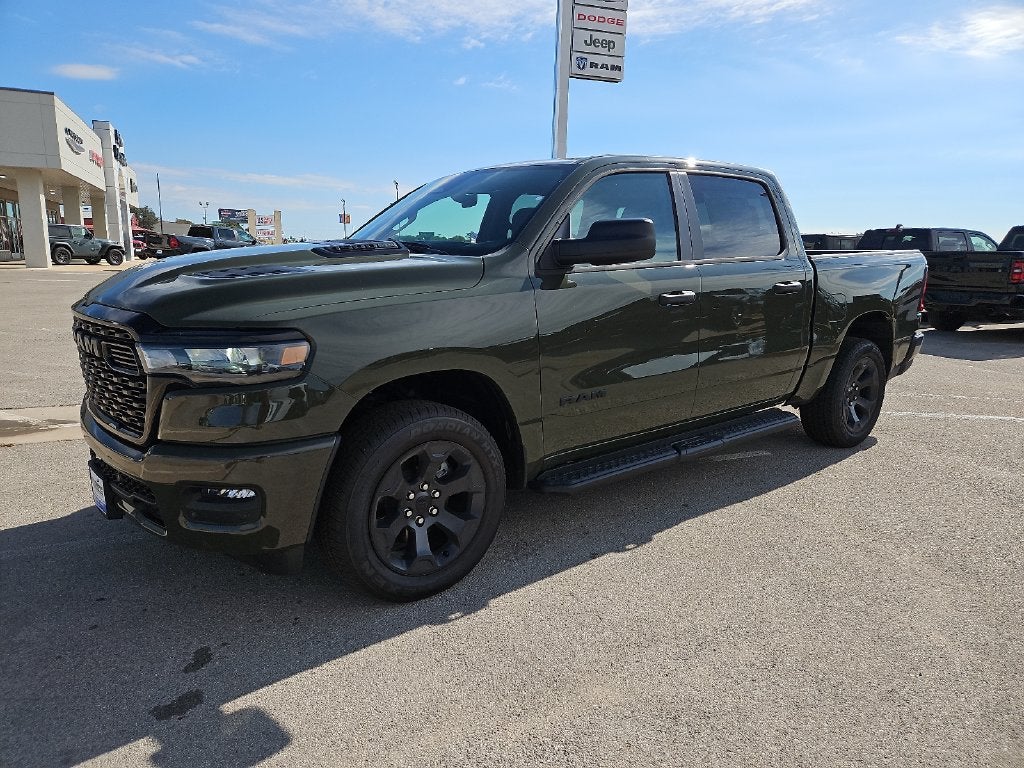 2026 RAM 1500 RAM 1500 EXPRESS CREW CAB 4X4 5'7' BOX