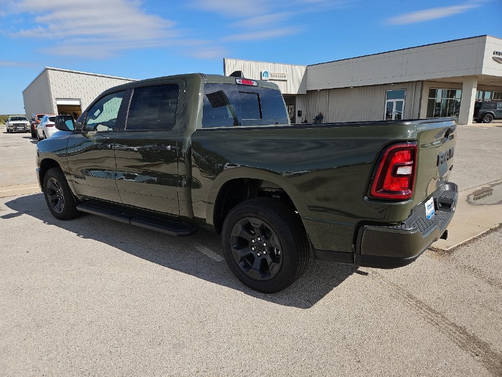 2026 RAM 1500 RAM 1500 EXPRESS CREW CAB 4X4 5'7' BOX
