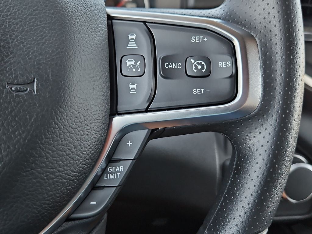 2026 RAM 1500 RAM 1500 EXPRESS QUAD CAB 4X4 6'4' BOX