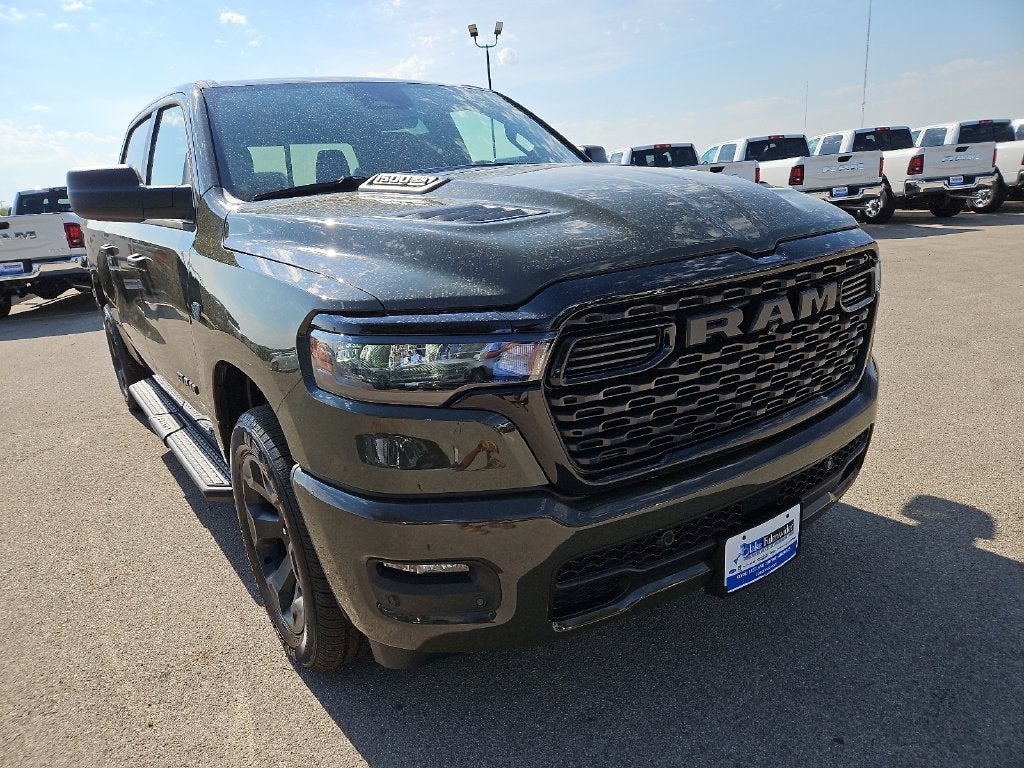 2027 RAM 1500 RAM 1500 EXPRESS CREW CAB 4X4 5'7' BOX