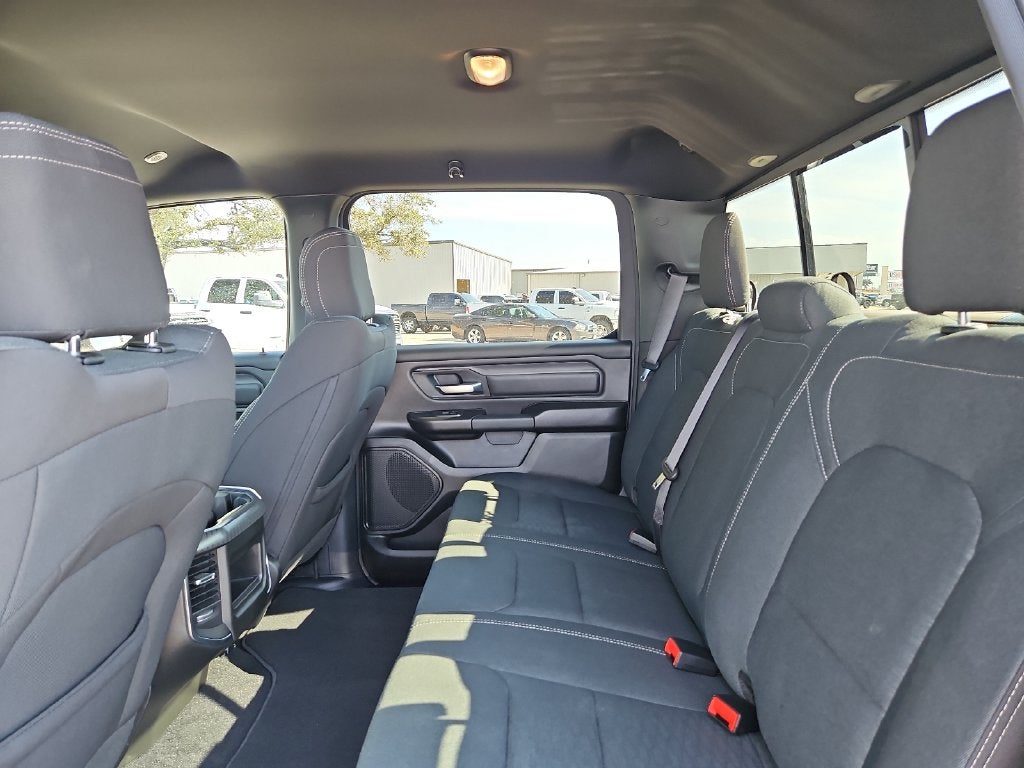 2027 RAM 1500 RAM 1500 EXPRESS CREW CAB 4X4 5'7' BOX