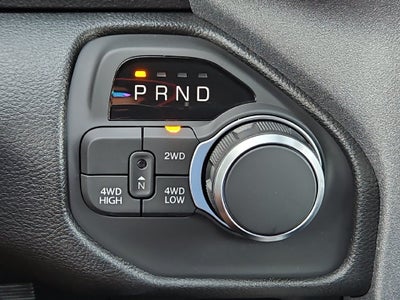 2027 RAM 1500 RAM 1500 EXPRESS CREW CAB 4X4 5'7' BOX