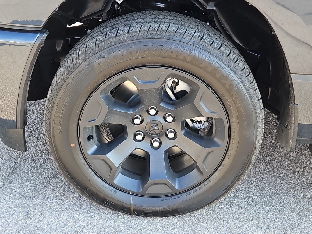 2027 RAM 1500 RAM 1500 EXPRESS CREW CAB 4X4 5'7' BOX