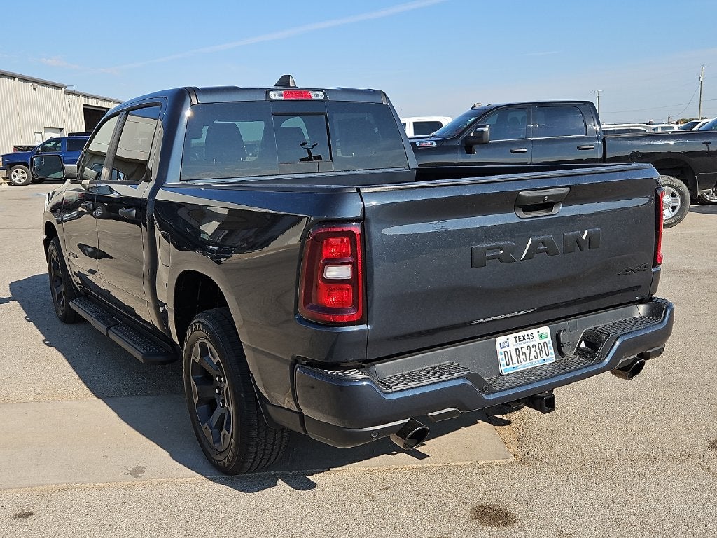 2027 RAM 1500 RAM 1500 EXPRESS CREW CAB 4X4 5'7' BOX