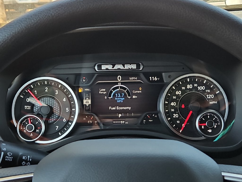 2027 RAM 1500 RAM 1500 EXPRESS CREW CAB 4X4 5'7' BOX