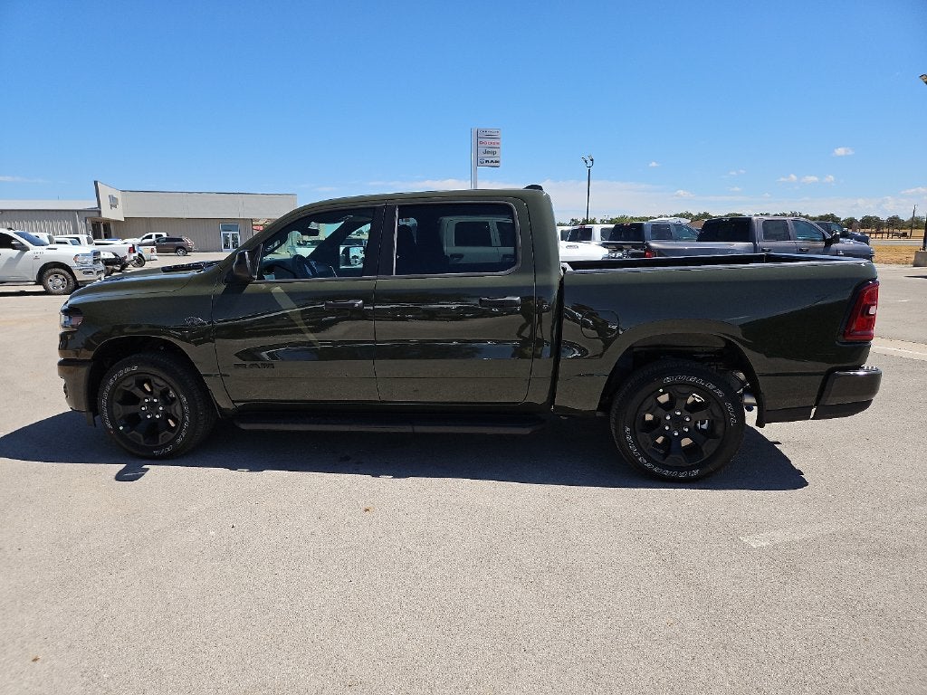 2027 RAM 1500 RAM 1500 EXPRESS CREW CAB 4X4 5'7' BOX