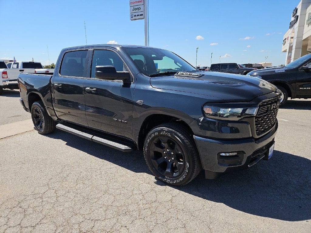 2027 RAM 1500 RAM 1500 EXPRESS CREW CAB 4X4 5'7' BOX