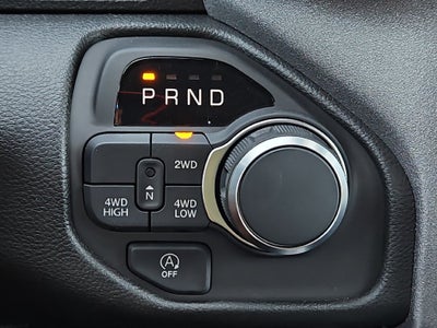2027 RAM 1500 RAM 1500 EXPRESS CREW CAB 4X4 5'7' BOX