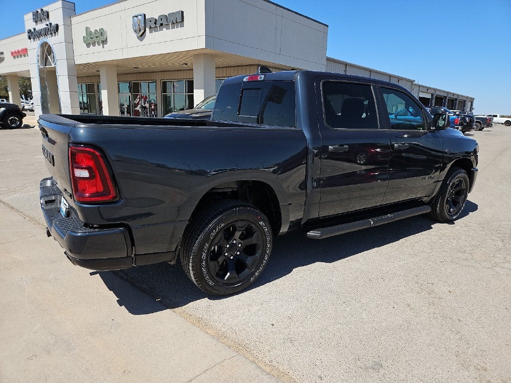 2027 RAM 1500 RAM 1500 EXPRESS CREW CAB 4X4 5'7' BOX