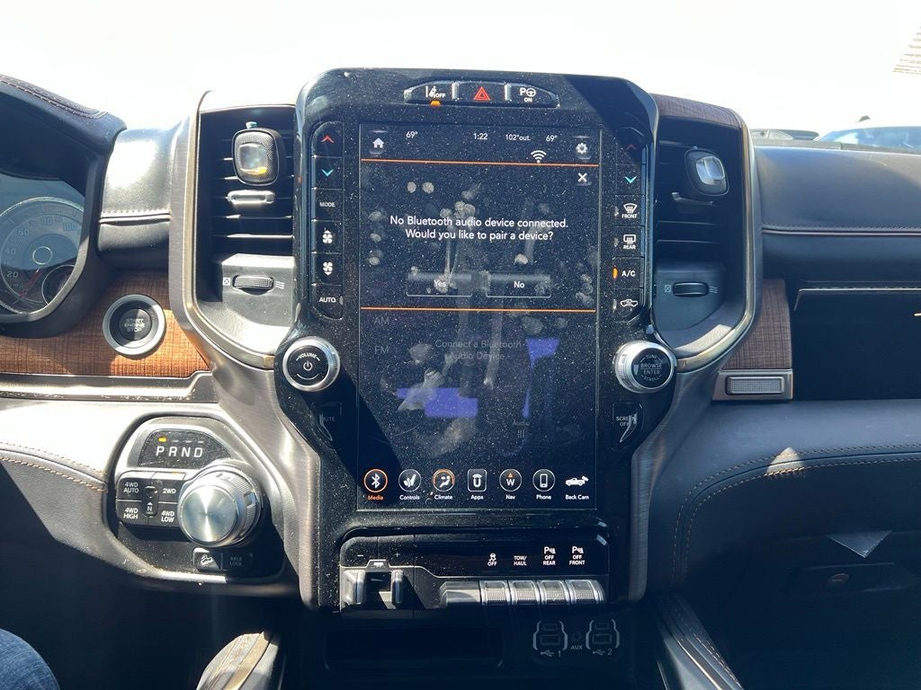 2020 RAM 1500 Laramie Longhorn Crew Cab 4x4 5'7' Box