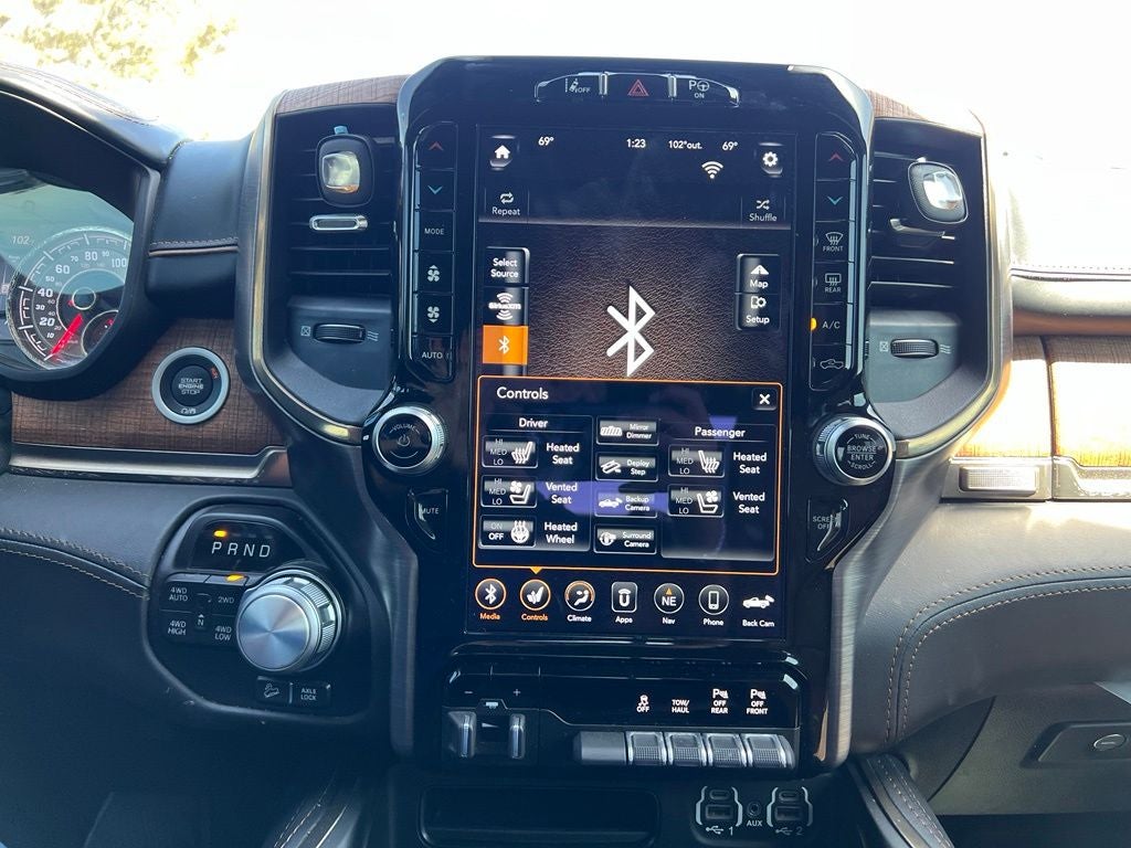 2020 RAM 1500 Laramie Longhorn Crew Cab 4x4 5'7' Box