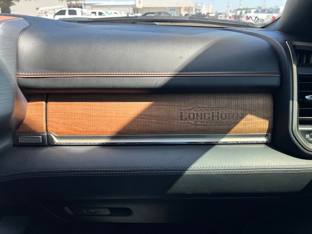 2020 RAM 1500 Laramie Longhorn Crew Cab 4x4 5'7' Box