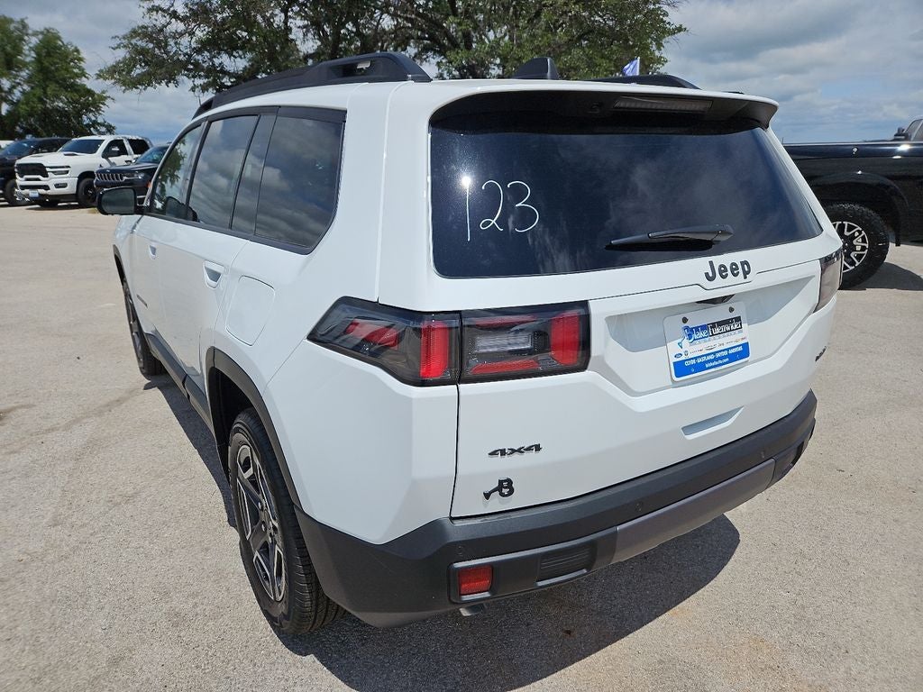2026 Jeep Cherokee CHEROKEE LAREDO 4X4