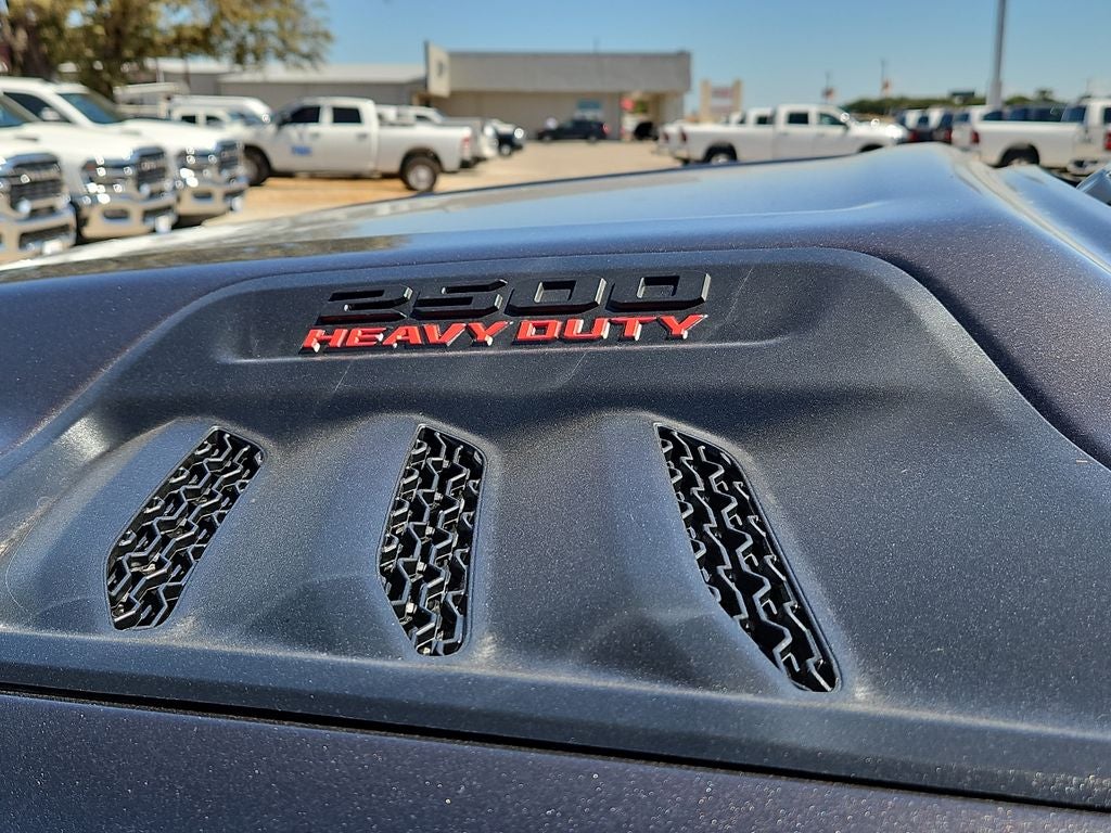 2027 RAM 2500 RAM 2500 BLACK EXPRESS CREW CAB 4X4 6'4' BOX