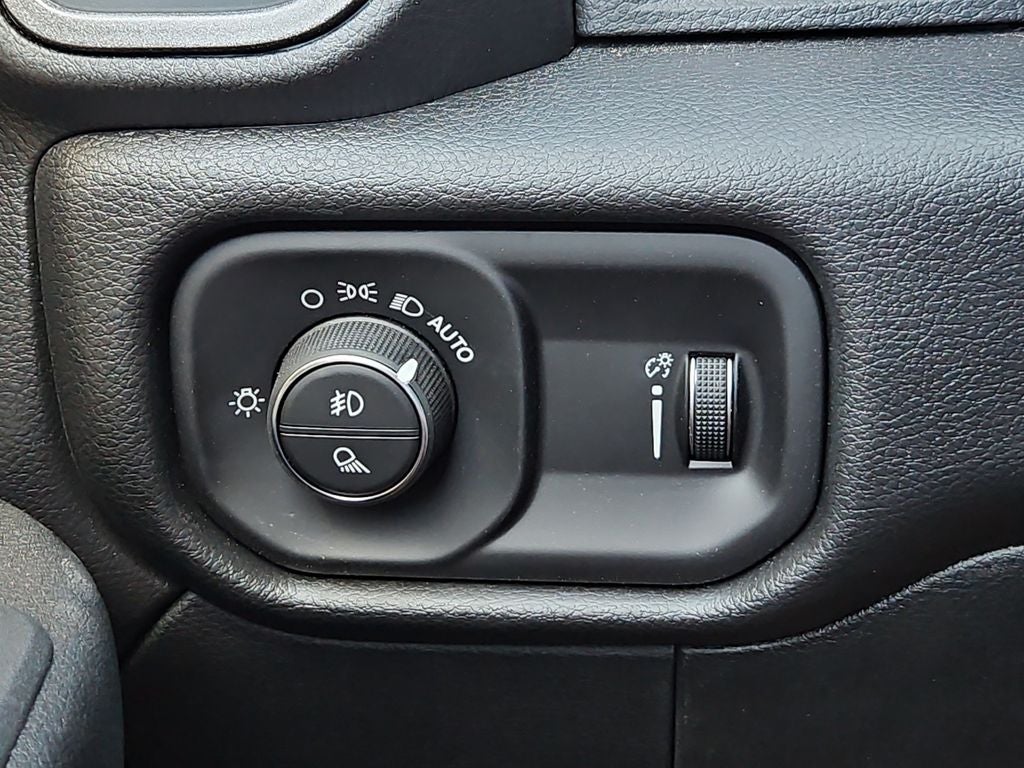 2026 RAM 2500 RAM 2500 TRADESMAN CREW CAB 4X4 6'4' BOX