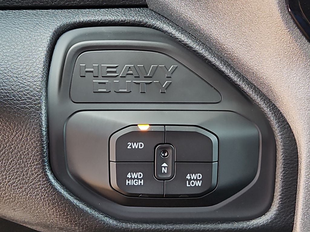 2026 RAM 2500 RAM 2500 TRADESMAN CREW CAB 4X4 6'4' BOX