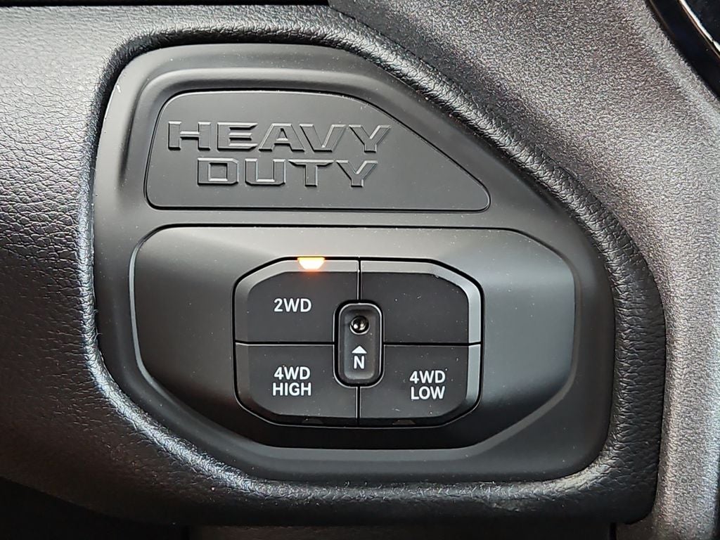 2026 RAM 2500 RAM 2500 TRADESMAN CREW CAB 4X4 6'4' BOX