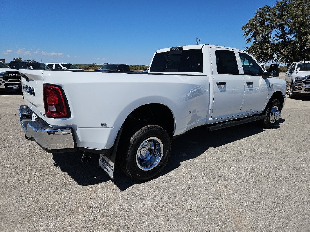2027 RAM 3500 RAM 3500 TRADESMAN CREW CAB 4X4 8' BOX