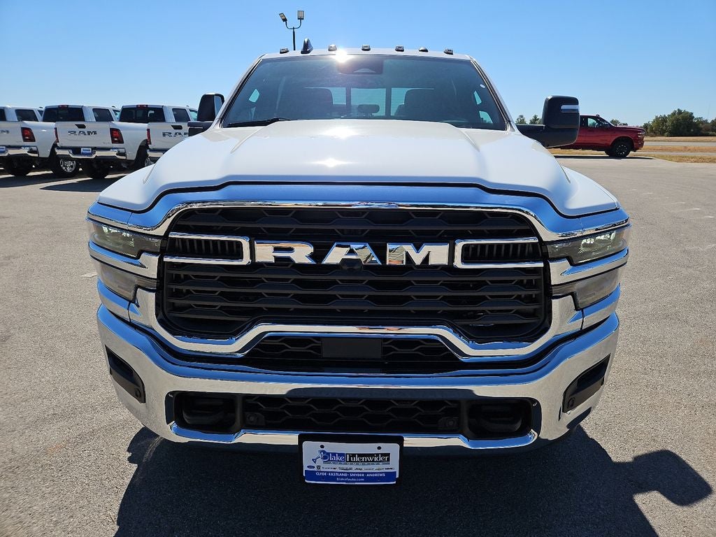 2027 RAM 3500 RAM 3500 TRADESMAN CREW CAB 4X4 8' BOX