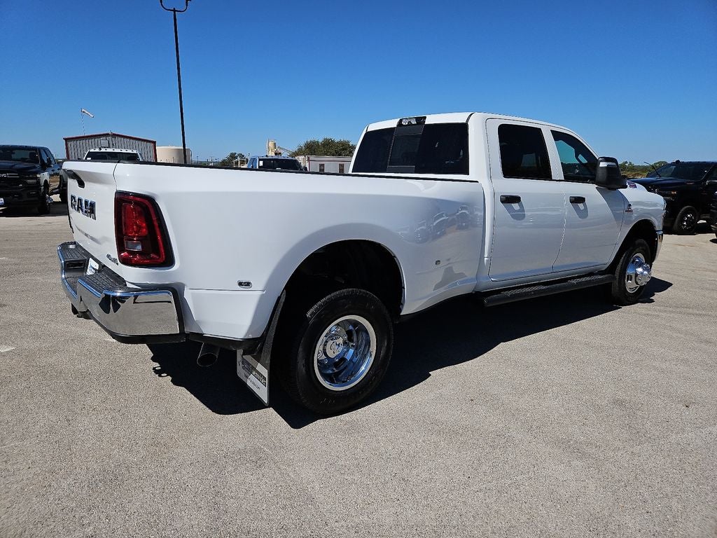 2027 RAM 3500 RAM 3500 TRADESMAN CREW CAB 4X4 8' BOX